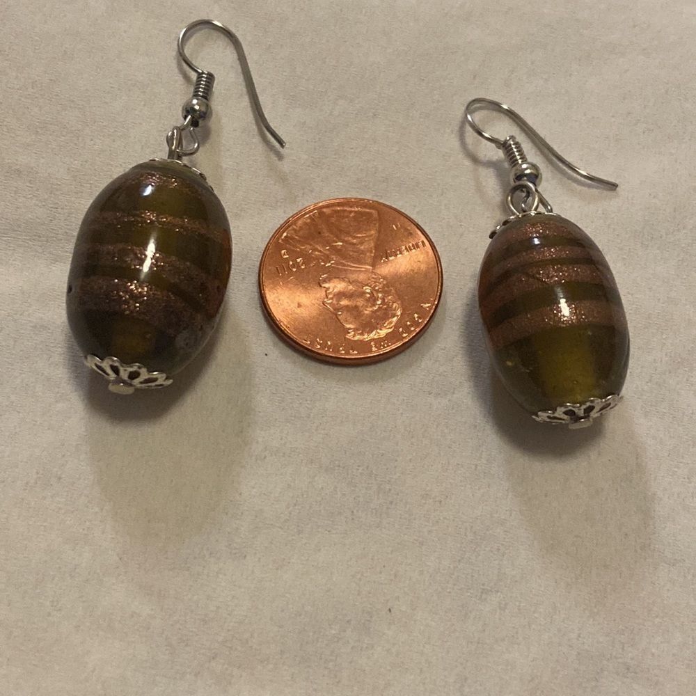Earring - Picture 6 of 7